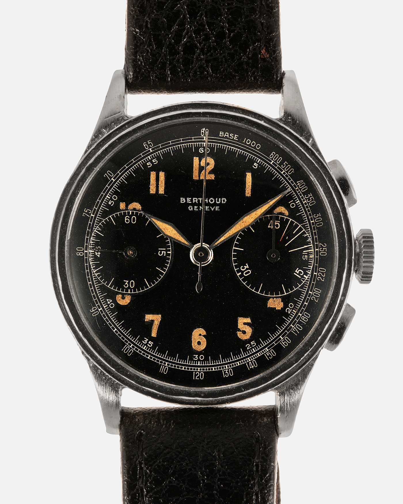 Brand: Berthoud Genève
Year: 1940s
Material: Stainless Steel
Movement: Universal Genève Cal. 385, Manual-Winding
Case Diameter: 35mm
Lug Width: 18mm
Strap: Generic Black Grained Calf Leather Strap