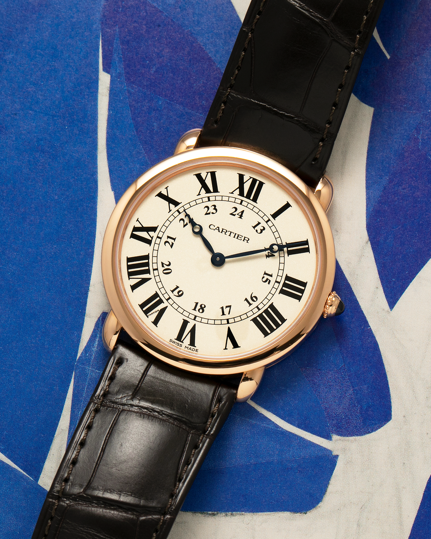 Brand: Cartier Year: 2022 Model: Tank Louis Cartier Reference Number: W6800251 Material: 18-carat Rose Gold Movement: Cartier Cal. 430MC (Based on Piaget Cal. 430P), Manual-Winding Case Dimensions: 36mm x 7.89mm Lug Width: 20mm Strap: Cartier Dark Brown Alligator Leather Strap with Signed 18-carat Rose Gold Tang Buckle