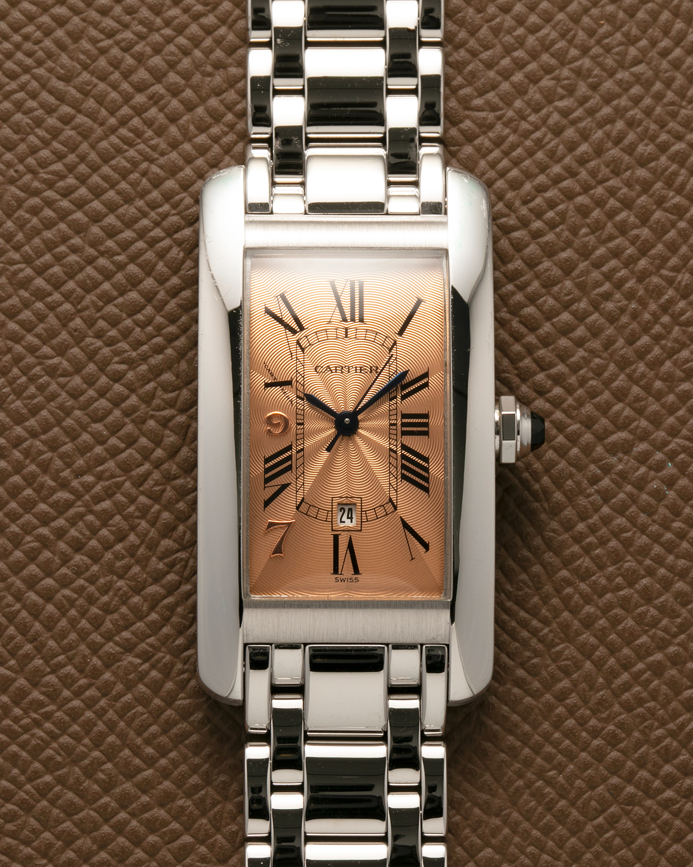 Brand: Cartier Year: 1997 Model: Tank Americaine Hong Kong ‘97’ Limited Edition of 97 pieces Reference: 1726 Material: 18-carat White Gold Movement: Cartier Cal. 077, Self-Winding Case Dimensions: 41mm x 23mm Lug Width: 18mm Bracelet: Cartier 18-carat White Gold Bracelet with Signed Deployant Clasp