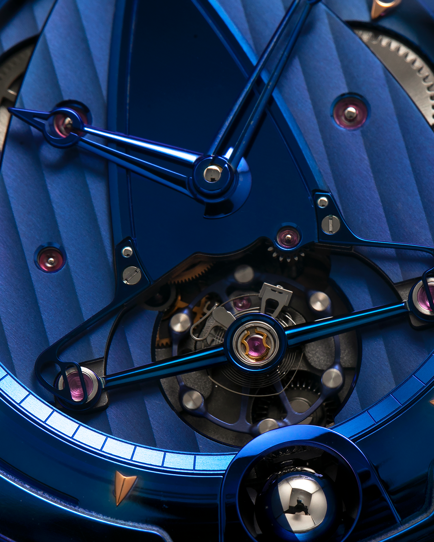 Brand: De Bethune
Year: 2019
Model: DB28 ‘Kind of Blue’
Reference: DB28BTIBN
Case Material: Thermal-Blued Grade 5 Titanium
Movement: De Bethune Cal. DB2115, Manual-Winding
Case Dimensions: 43mm x 11.3mm (Lug-to-Lug 58.3mm)
Strap: De Bethune Dark Blue Textile Strap with Signed Thermally-Blued Titanium Tang Buckle with Gold Pin