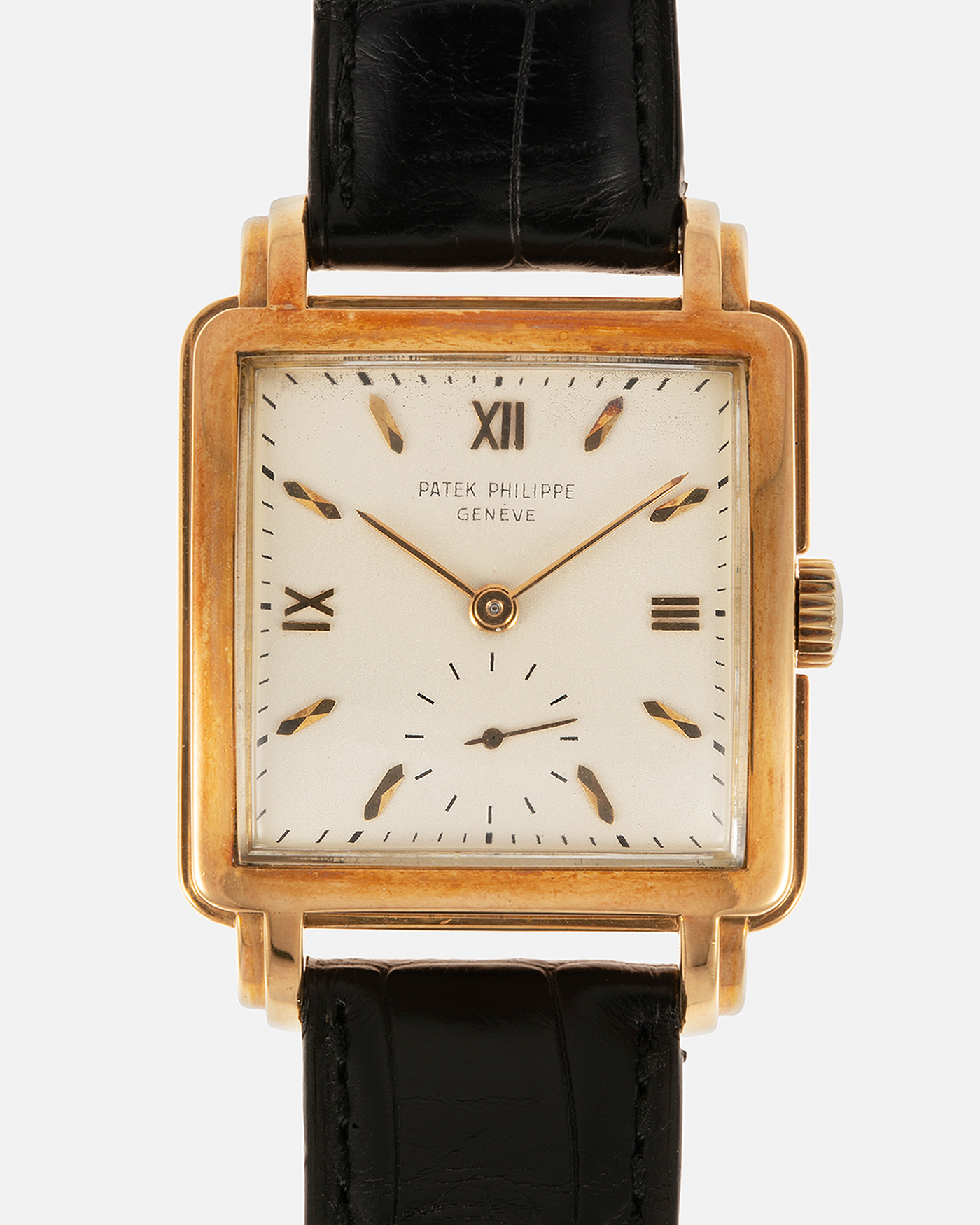 Brand: Patek Philippe
Year: 1950s
Reference: 2436
Material: 18-carat Yellow Gold
Movement: Patek Philippe Cal. 10-200, Manual-Winding
Case Diameter: 30.5mm x 10mm (Lug-to-Lug 40.5mm)
Lug Width: 18mm
Strap: Dark Brown Alligator Leather Strap with ‘PPC’ Signed 18-carat Yellow Gold Tang Buckle