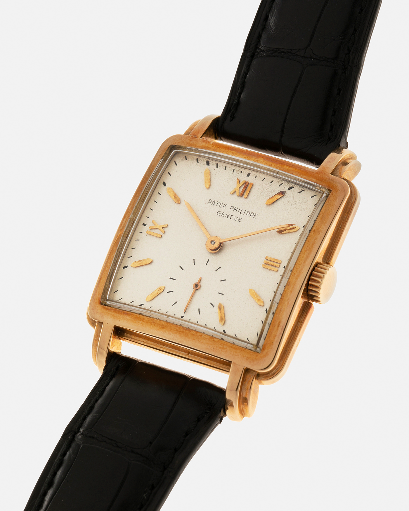 Brand: Patek Philippe
Year: 1950s
Reference: 2436
Material: 18-carat Yellow Gold
Movement: Patek Philippe Cal. 10-200, Manual-Winding
Case Diameter: 30.5mm x 10mm (Lug-to-Lug 40.5mm)
Lug Width: 18mm
Strap: Dark Brown Alligator Leather Strap with ‘PPC’ Signed 18-carat Yellow Gold Tang Buckle