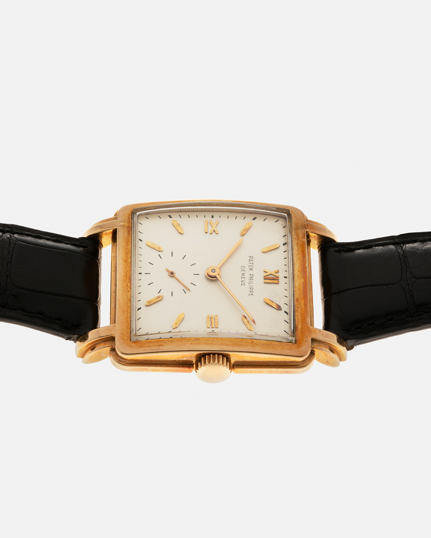 Brand: Patek Philippe
Year: 1950s
Reference: 2436
Material: 18-carat Yellow Gold
Movement: Patek Philippe Cal. 10-200, Manual-Winding
Case Diameter: 30.5mm x 10mm (Lug-to-Lug 40.5mm)
Lug Width: 18mm
Strap: Dark Brown Alligator Leather Strap with ‘PPC’ Signed 18-carat Yellow Gold Tang Buckle