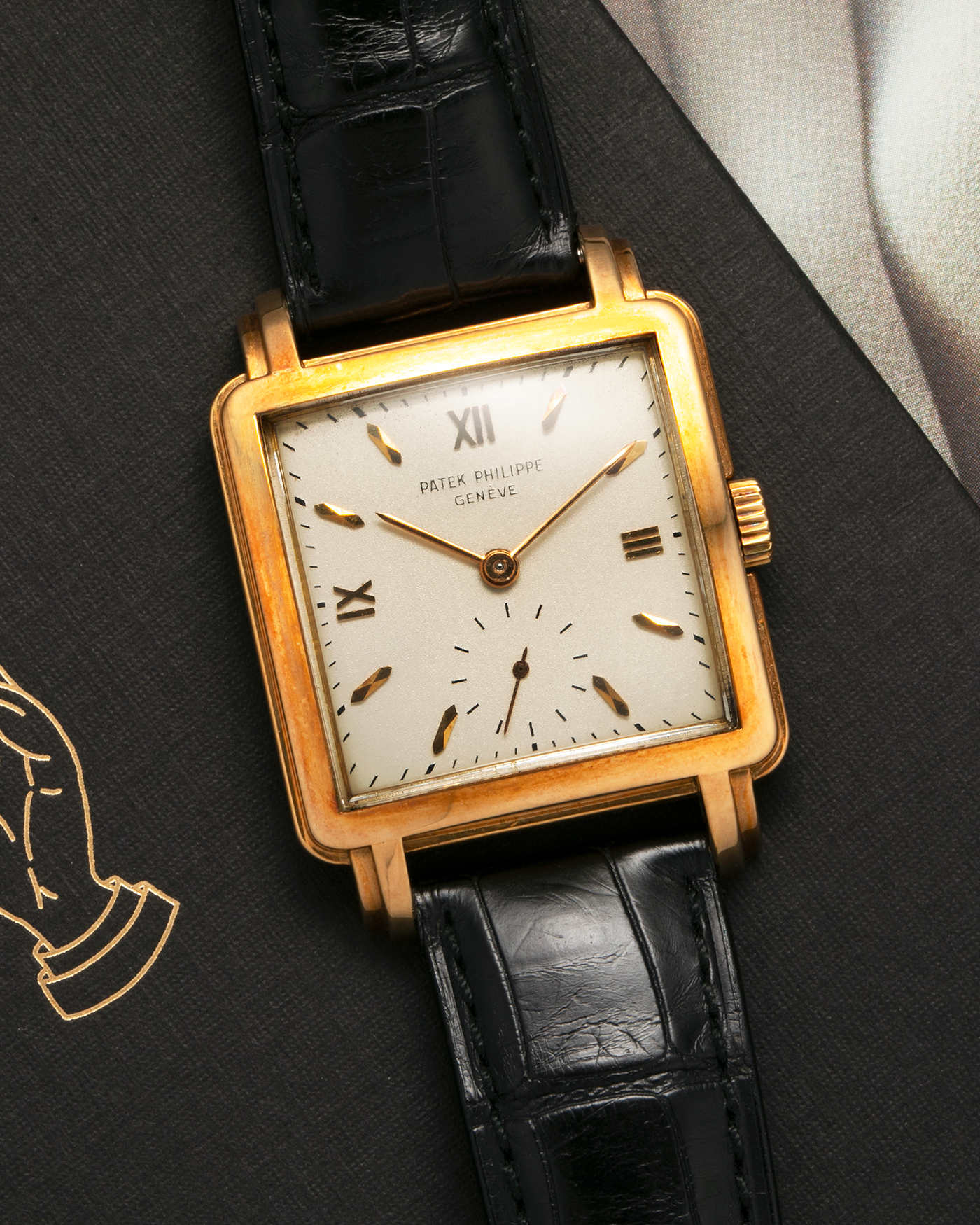 Brand: Patek Philippe
Year: 1950s
Reference: 2436
Material: 18-carat Yellow Gold
Movement: Patek Philippe Cal. 10-200, Manual-Winding
Case Diameter: 30.5mm x 10mm (Lug-to-Lug 40.5mm)
Lug Width: 18mm
Strap: Dark Brown Alligator Leather Strap with ‘PPC’ Signed 18-carat Yellow Gold Tang Buckle