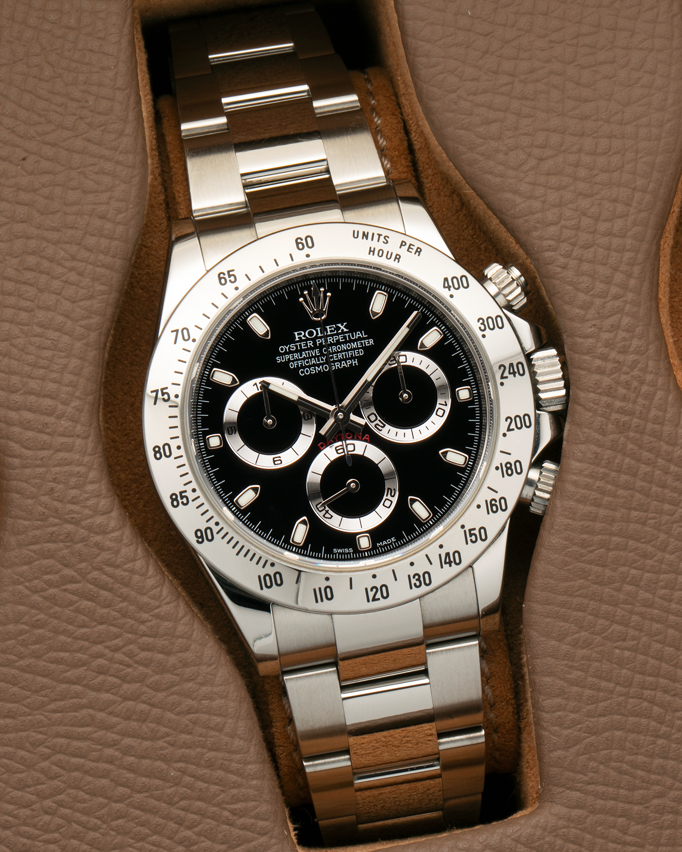 Brand: Rolex
Year: 2010s
Model: Cosmograph Daytona
Reference: 116520
Material: Stainless Steel
Movement: Rolex Cal. 4130, Self-Winding
Case Dimensions: 40mm x 12mm (Lug-to-Lug 47mm)
Lug Width: 20mm
Bracelet: Rolex Stainless Steel Oyster Bracelet with Signed Deployant Clasp