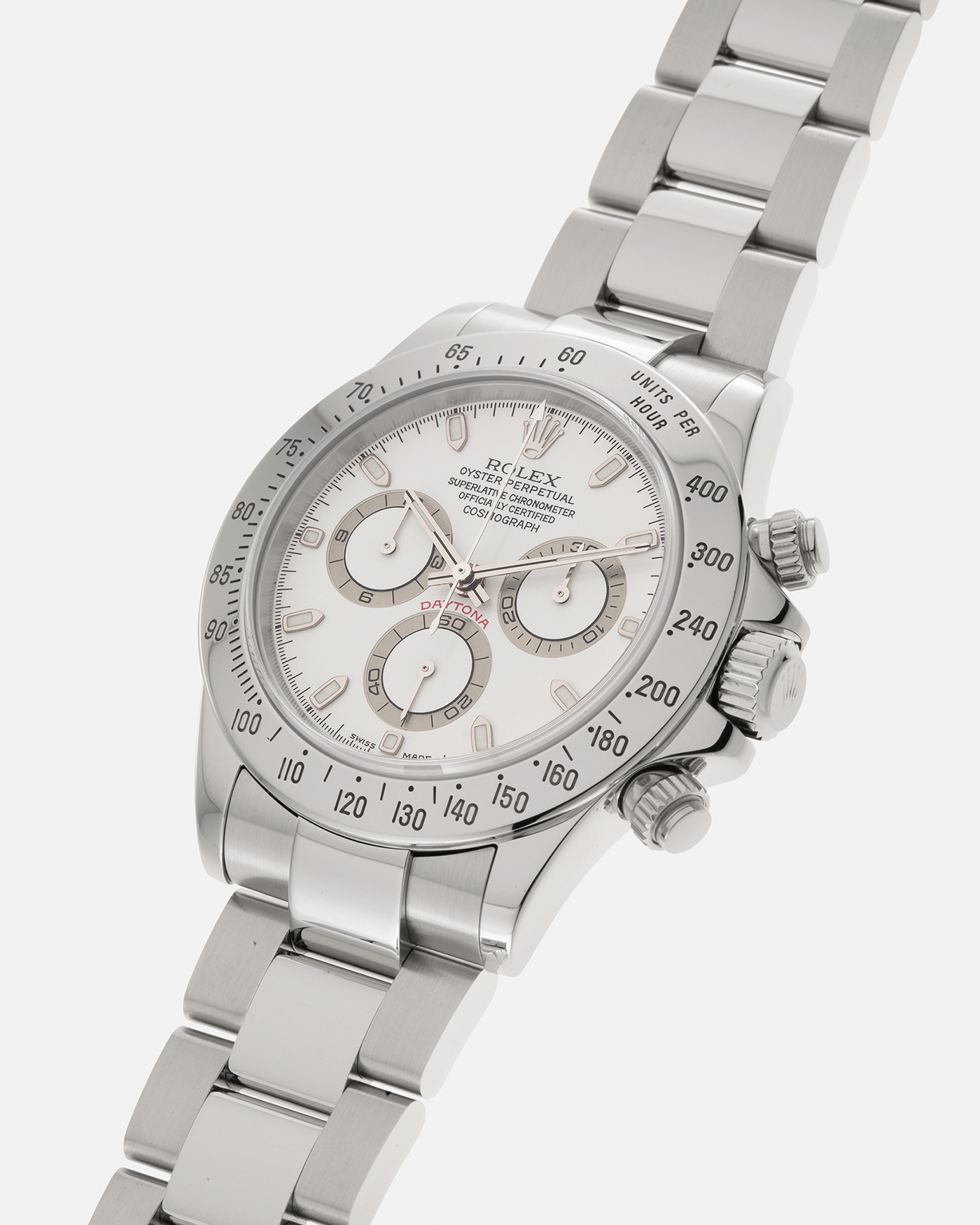 Brand: Rolex Year: 2000 Model: Cosmograph Daytona Reference: 116520 Serial Number: P414XXX Material: Stainless Steel Movement: Rolex Cal. 4130, Self-Winding Case Diameter: 40mm Lug Width: 20mm Bracelet: Rolex Oyster ‘DE2 78490’ Bracelet in Stainless Steel