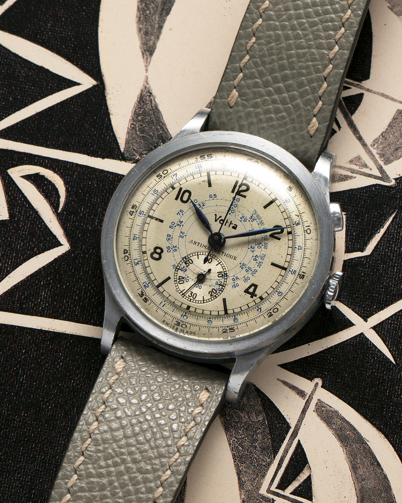 Brand: Vetta
Model: Monopusher Chronograph
Year: 1930s
Material: Nickel Chrome
Movement: Venus Cal. 75, Manual-Winding
Case Diameter: 37mm x 12.5mm (Lug-to-Lug 43.5mm)
Lug Width: 19mm
Strap: Unnamed Generic Grey Leather Strap