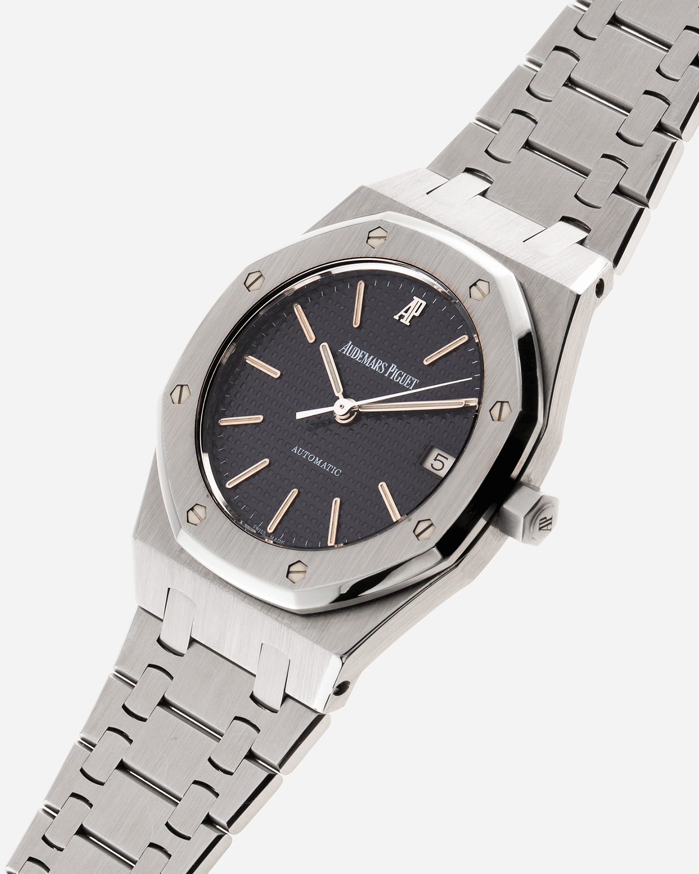 Brand: Audemars Piguet Year: 1999 Model: Royal Oak Reference Number: 14790 Material: Stainless Steel Movement: Cal. 2225 Case Diameter: 36mm Bracelet: Audemars Piguet Integrated Stainless Steel Bracelet